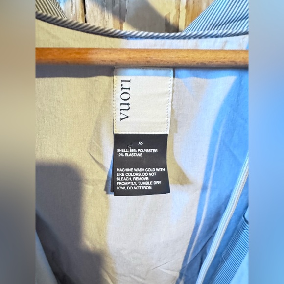 Vuori Outdoor Trainer Shell Jacket Platinum Size XS - Picture 4 of 10